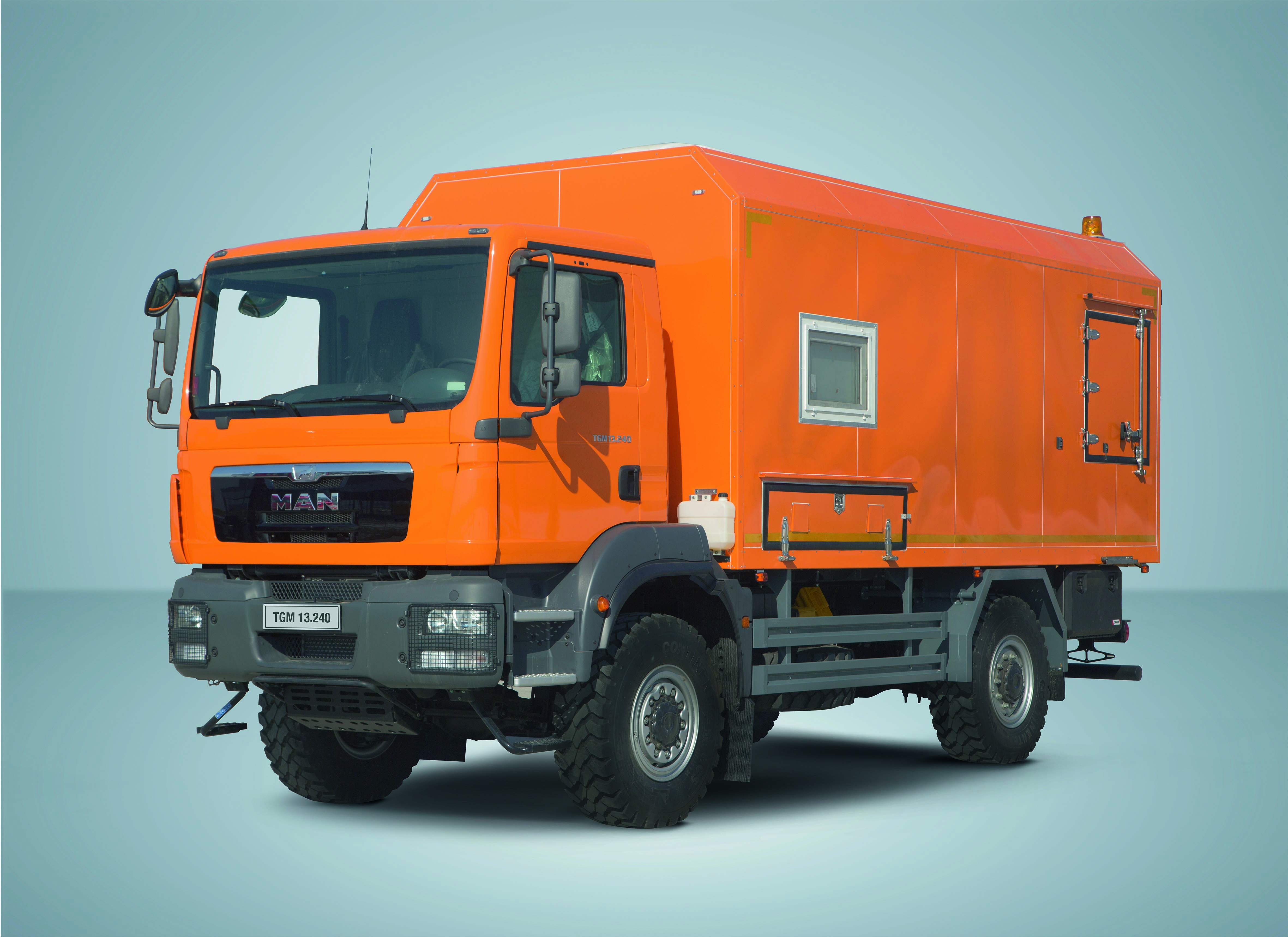 MAN TGM 13.240 4X4 BB S04