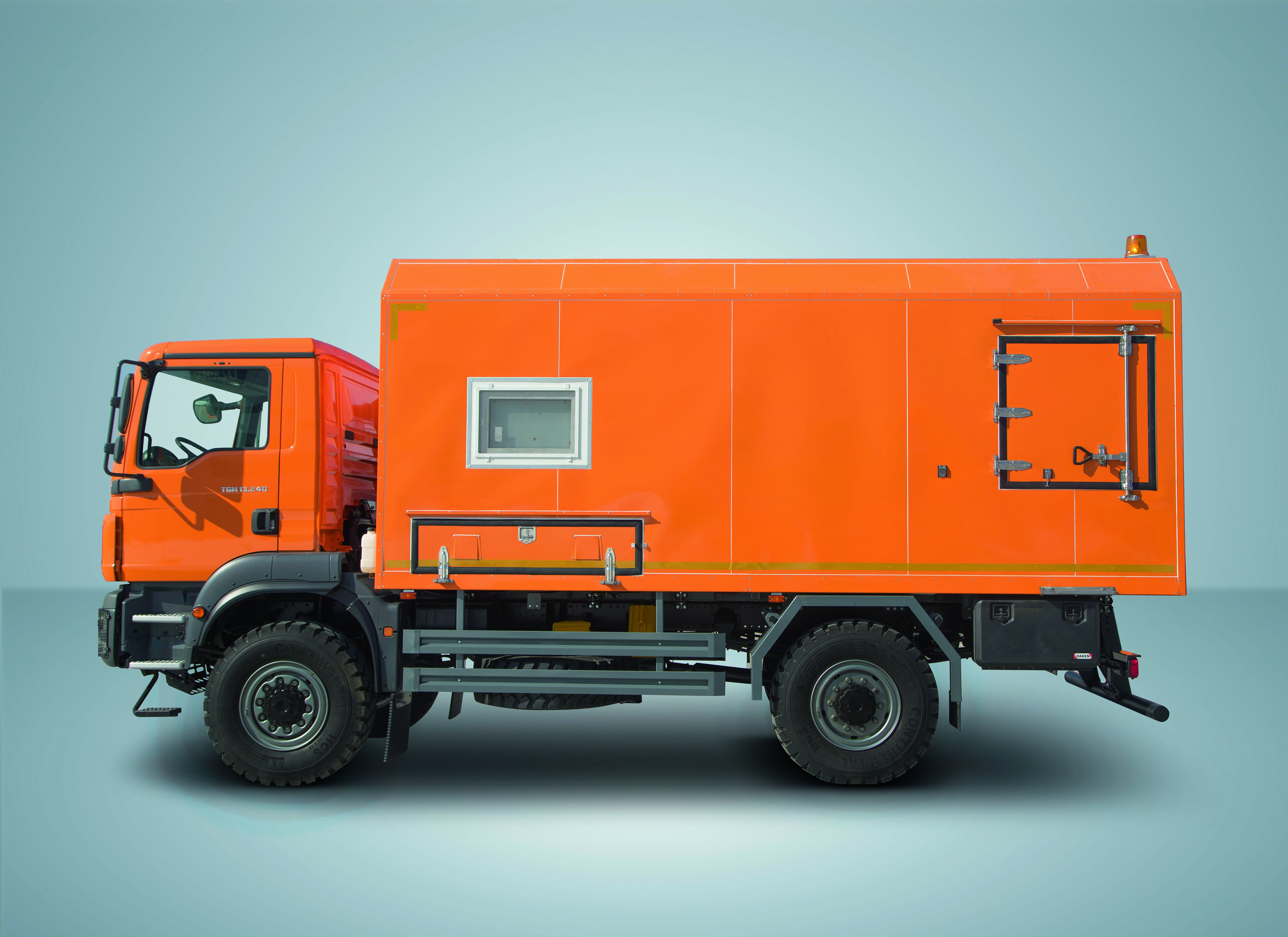 MAN TGM 13.240 4X4 BB S04