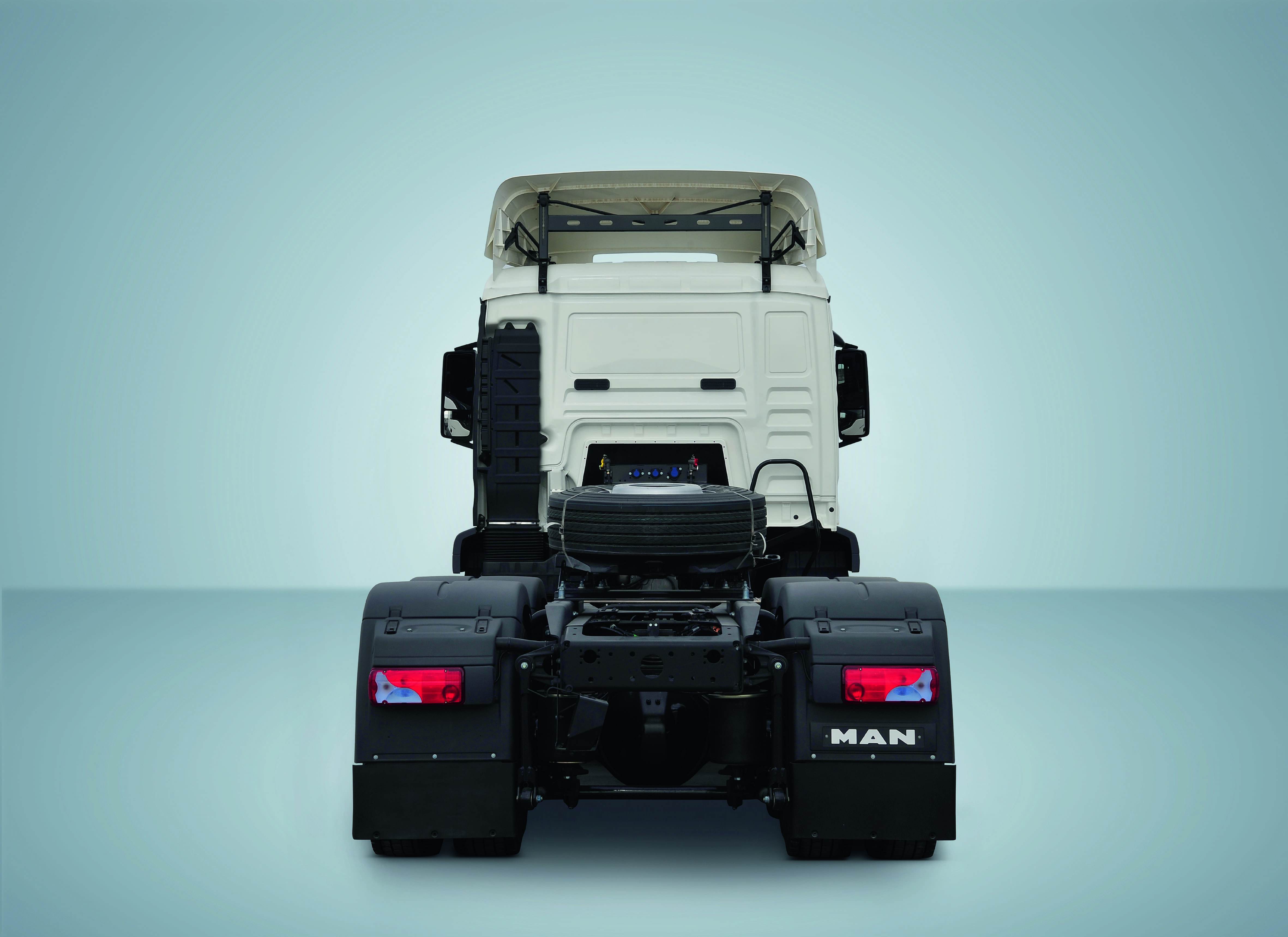 MAN TGS 26.400 6X4 BLS Medium