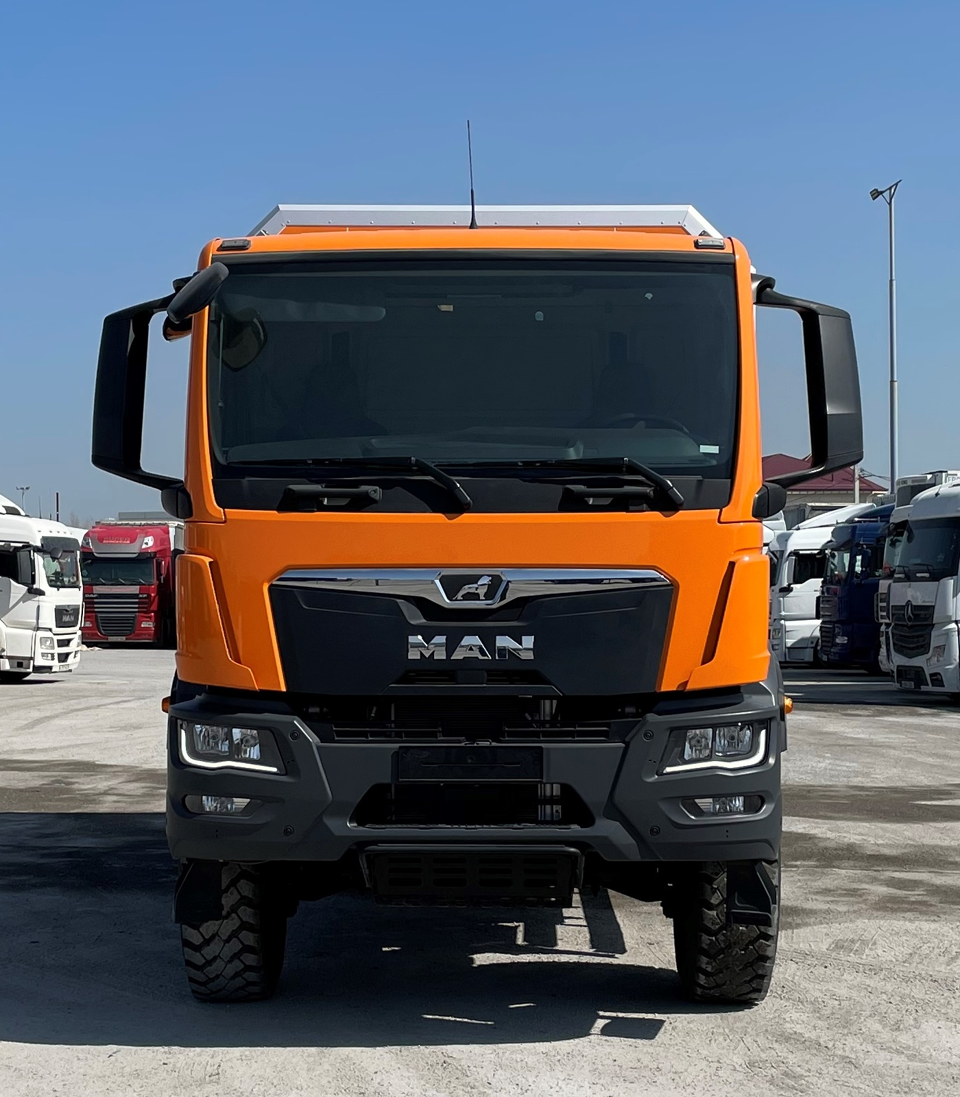 Вахтовый автобус MAN TGM 13.290 4x4 BB CH A065 - 20 мест.
