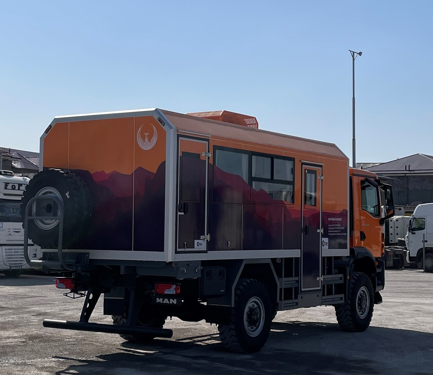 Вахтовый автобус MAN TGM 13.290 4x4 BB CH A065 - 20 мест.