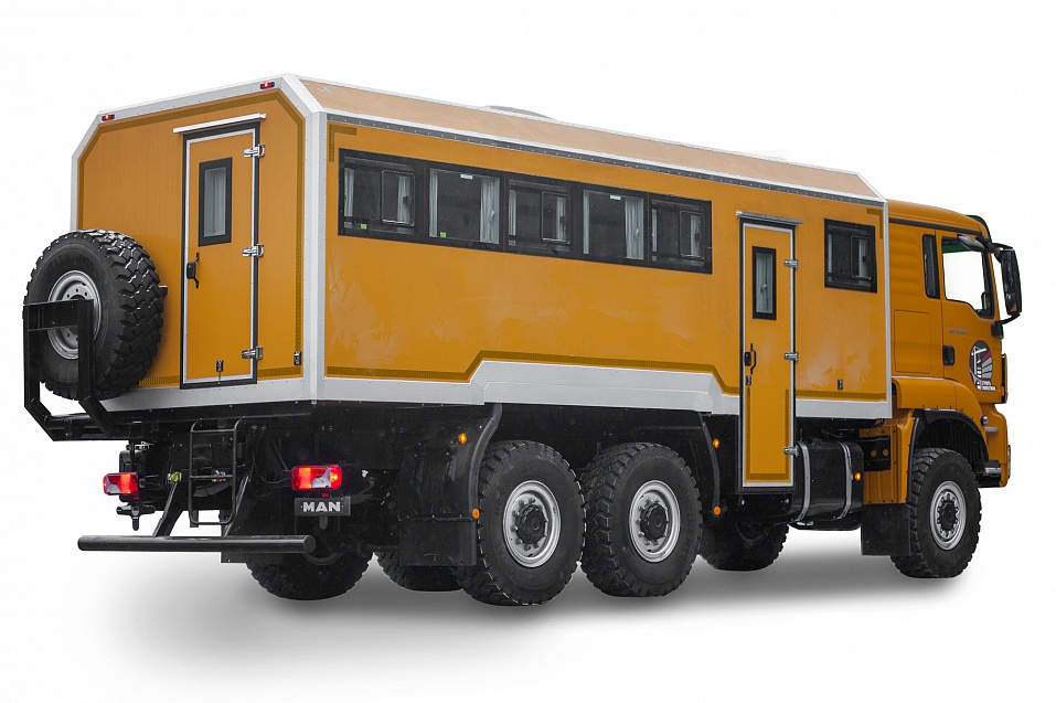 Вахтовый автобус MAN TGS 33.440 6x6 BB CH ISF282 - 32 мест. 