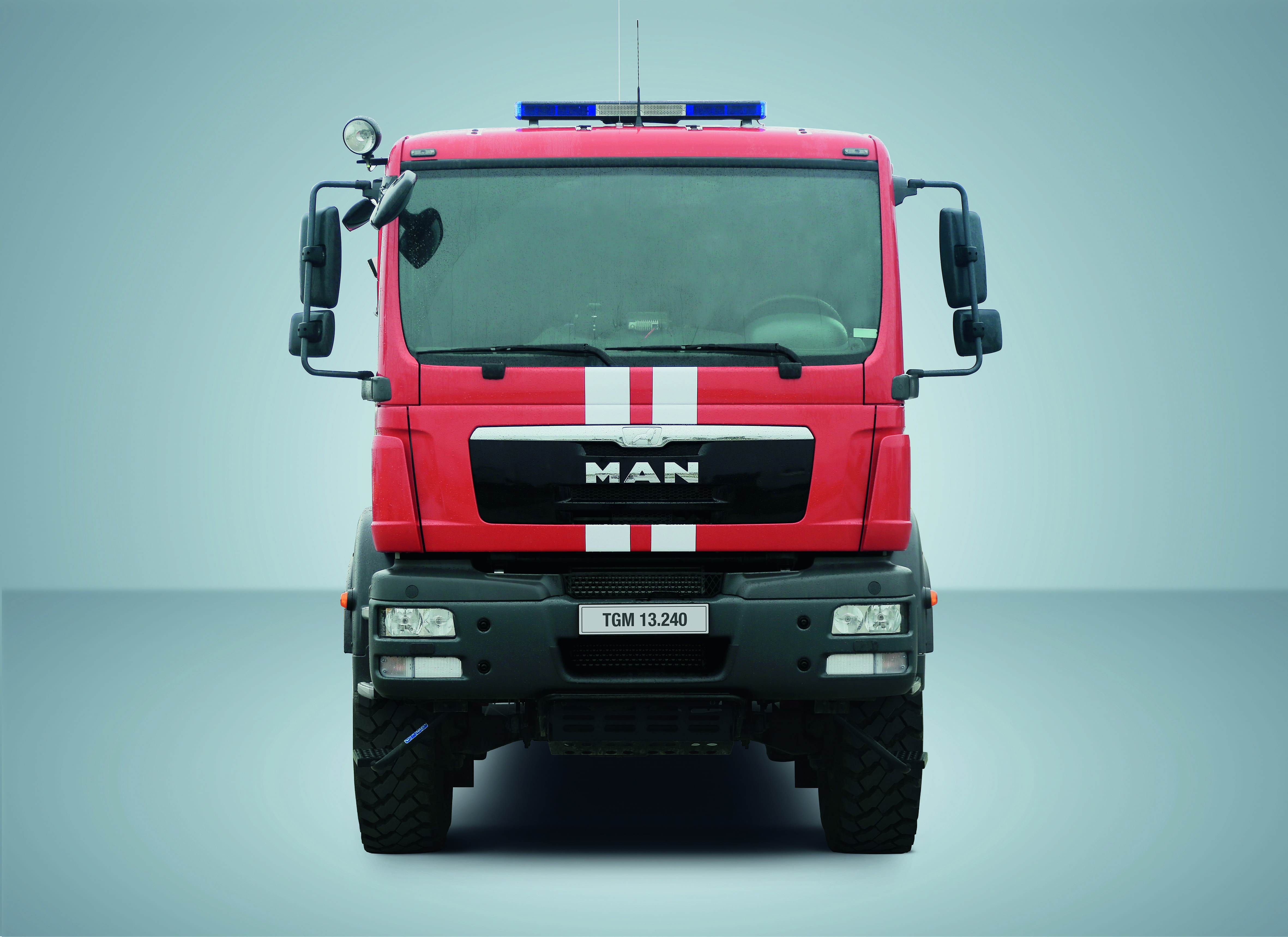 MAN TGM 13.240 4X4 BB F80 АЦ-4